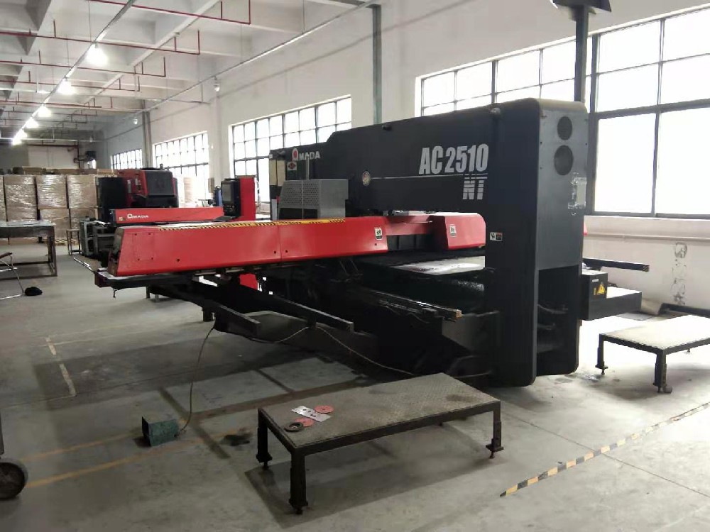 AMADA 2510NT数控冲床